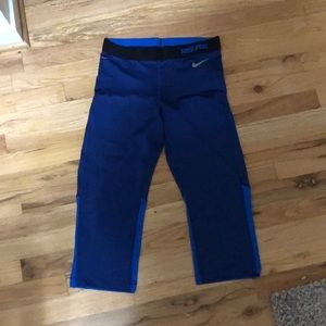 New. Nike Pro Capris